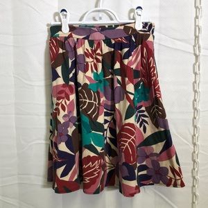 Boutique skirt- floral. Size small/ medium